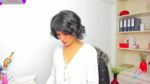 Sara online show from 09/10/25, 01:44