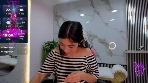 Snapshot of hanna_cutte_ chatting on 12/17/25, 03:51 Hanna online show from 12/17/25, 03:51