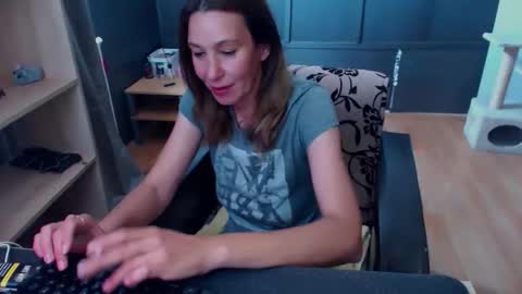 hanna_ha online show from 05/21/26, 10:22