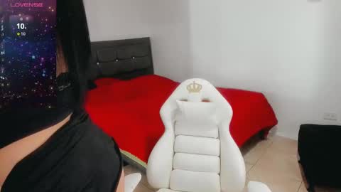 hanna_hottxx online show from 02/12/25, 01:41