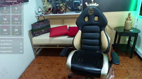 hanna_lamber online show from 02/17/25, 04:42