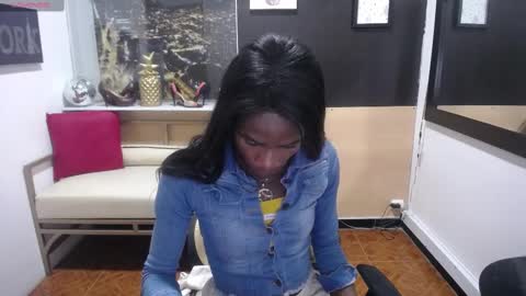 hanna_lamber online show from 03/11/25, 02:54