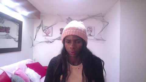 hanna_lamber online show from 10/14/25, 12:17