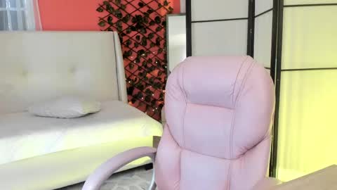 Hanna online show from 04/17/26, 04:54