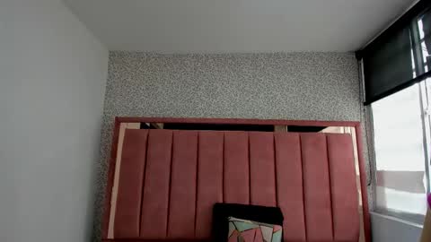  H A N N A  online show from 10/09/25, 07:34