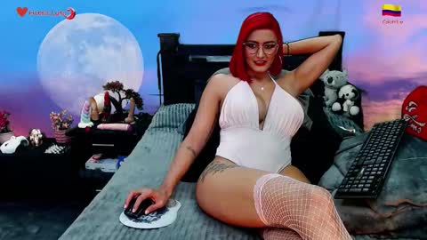 Snapshot of hanna_luna chatting on 11/11/25, 05:29 Hanna online show from 11/11/25, 05:29