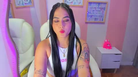 hanna_moly online show from 01/21/25, 09:15