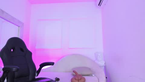 Snapshot of hanna_moonlight_ chatting on 01/25/25, 02:15 Hanna online show from 01/25/25, 02:15