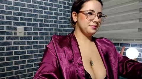 hanna_moons online show from 04/15/26, 02:07