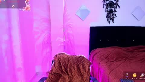 Snapshot of hanna_musk chatting on 03/04/25, 11:40 Hanna musk online show from 03/04/25, 11:40