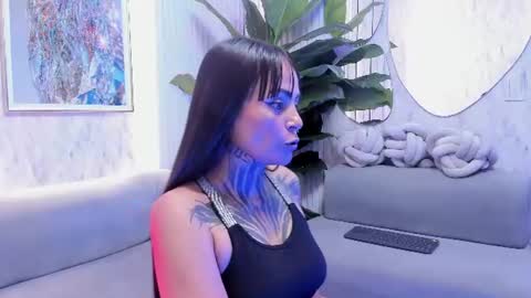 Snapshot of hanna_slut chatting on 06/25/26, 02:11 EVA online show from 06/25/26, 02:11