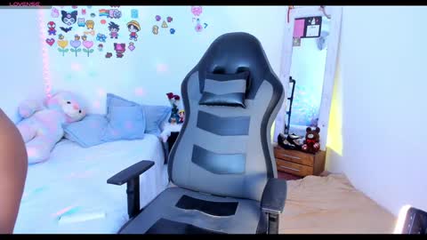 Snapshot of hanna_weist1 chatting on 01/29/25, 06:01 Akane Tendo online show from 01/29/25, 06:01