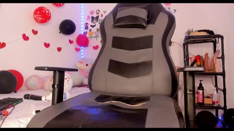 Snapshot of hanna_weist1 chatting on 02/16/25, 05:48 Akane Tendo online show from 02/16/25, 05:48