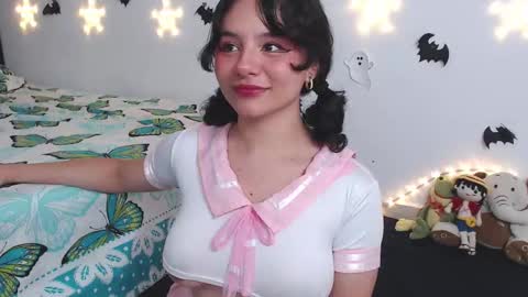 Snapshot of hanna_zoldyck chatting on 11/08/25, 12:00 Hanna online show from 11/08/25, 12:00