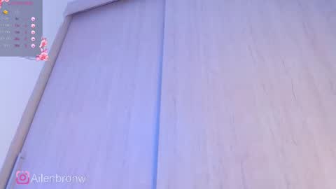 Eliana online show from 01/17/25, 01:36