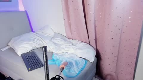 Snapshot of hannachris chatting on 01/01/25, 09:49 Hanna online show from 01/01/25, 09:49