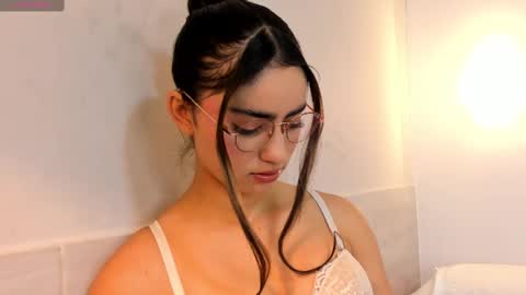 Snapshot of hannaconnorr chatting on 09/30/25, 11:37 Hanna Connor online show from 09/30/25, 11:37