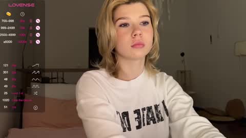 Hannah Allin online show from 02/12/25, 06:51