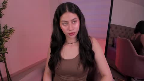 Snapshot of hannah_brady chatting on 02/04/25, 08:28 Hannah online show from 02/04/25, 08:28