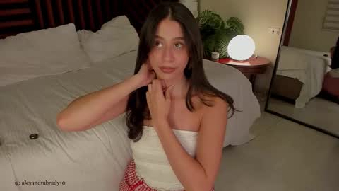 Hannah online show from 03/21/26, 01:32