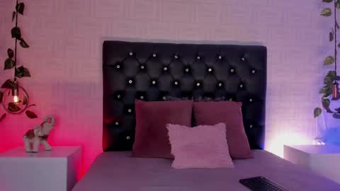 Hannah online show from 02/01/25, 12:26