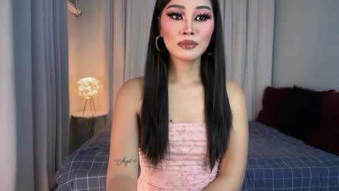 hannah_smith20 online show from 05/17/26, 06:55