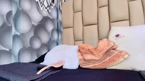 hannah_teehn online show from 11/05/25, 07:14