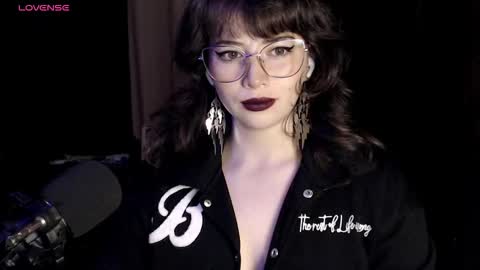 Hannah online show from 12/14/25, 03:01