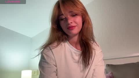 Snapshot of hannahinto chatting on 10/20/25, 04:07 hannahinto online show from 10/20/25, 04:07