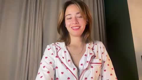 hannahinto online show from 12/21/25, 04:19