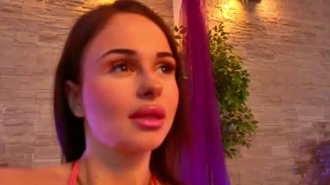 Anna online show from 06/18/26, 12:31