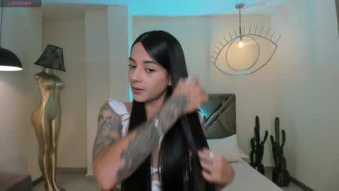 Snapshot of hannahjamesx chatting on 12/05/24, 06:11 HANNAH J online show from 12/05/24, 06:11