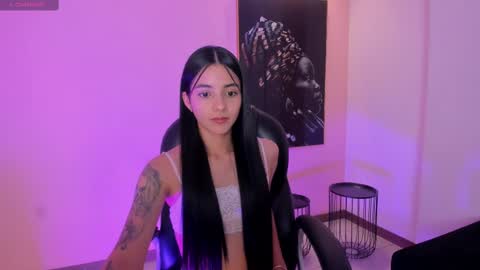 Snapshot of hannahjamesx chatting on 03/02/25, 07:45 HANNAH J online show from 03/02/25, 07:45