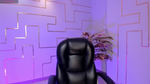 Snapshot of hannahjamesx chatting on 09/08/25, 05:45 HANNAH J online show from 09/08/25, 05:45