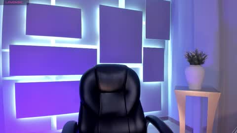 Snapshot of hannahjamesx chatting on 09/24/25, 07:06 HANNAH J online show from 09/24/25, 07:06