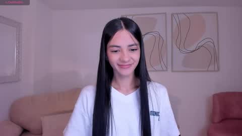 Snapshot of hannahjamesx chatting on 10/05/25, 05:11 HANNAH J online show from 10/05/25, 05:11