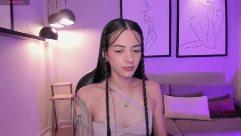 Snapshot of hannahjamesx chatting on 11/22/25, 07:24 HANNAH J online show from 11/22/25, 07:24