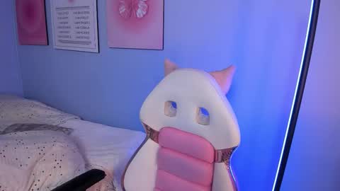 Hannah online show from 03/25/26, 12:33