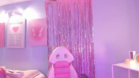 Hannah online show from 03/27/26, 12:16