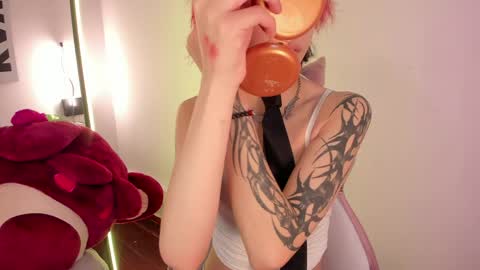 Snapshot of hannahpage chatting on 05/23/26, 03:38 Hannah online show from 05/23/26, 03:38