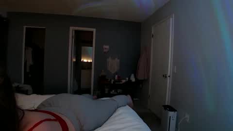 Hanna  Bananas online show from 01/26/25, 06:49