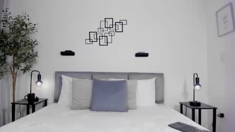 Snapshot of hannaos chatting on 06/25/26, 11:26 Hanna Os online show from 06/25/26, 11:26