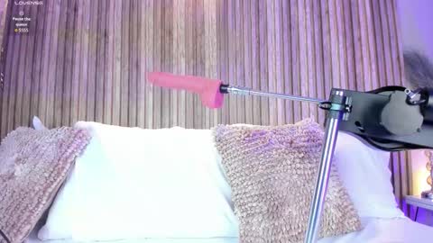 HannaPaola online show from 12/18/25, 10:38