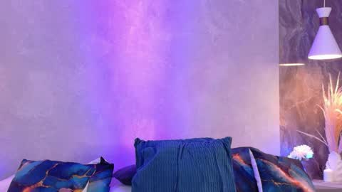 hannaprada1 online show from 04/08/26, 11:43