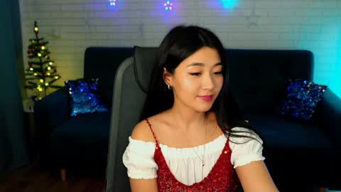 Snapshot of hannarosie chatting on 12/17/24, 04:32 hannarosie online show from 12/17/24, 04:32