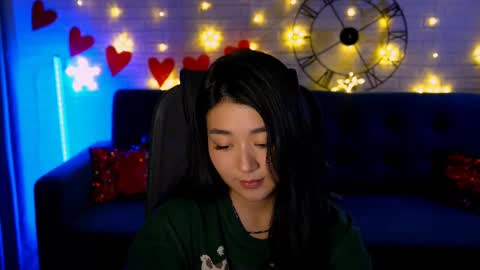 Snapshot of hannarosie chatting on 03/12/25, 04:02 hannarosie online show from 03/12/25, 04:02