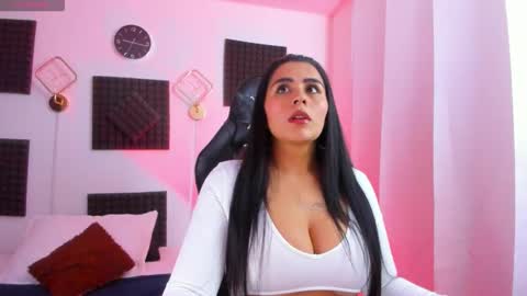 Hanna  online show from 11/09/25, 02:15