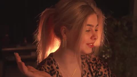 Hanna online show from 03/03/25, 02:36