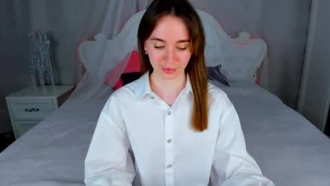 Hannavanilla online show from 05/17/26, 08:45