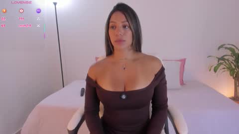 Hanna Williams  online show from 03/15/26, 05:30